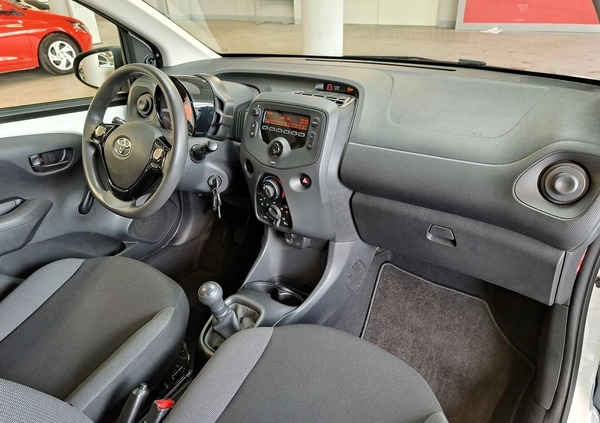 Toyota Aygo cena 38900 przebieg: 118120, rok produkcji 2020 z Kraków małe 379